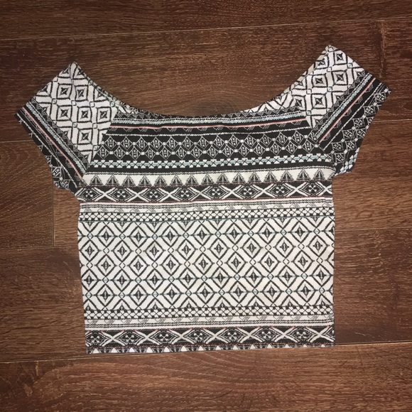PacSun Tops - PacSun Aztec crop top